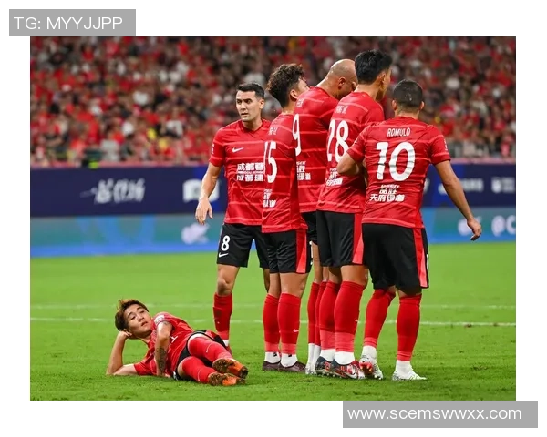 成都足球队的速度之道：如何在赛场上快速突破与反击